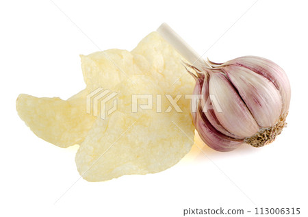 Potato chips and garlic 113006315