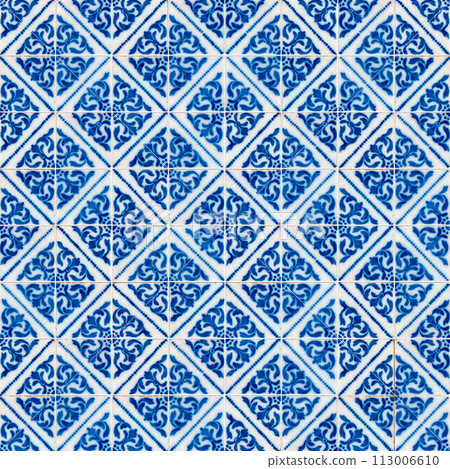 Seamless tile pattern 113006610