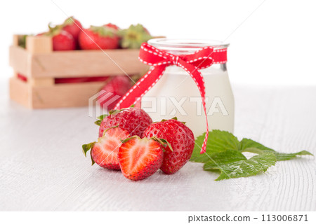 Homemade yogurt and strawberries Homemade yogurt and strawberries 113006871