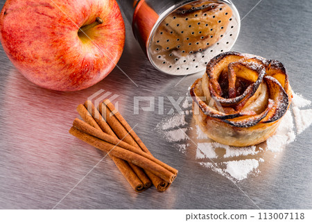 Apple cakes 113007118