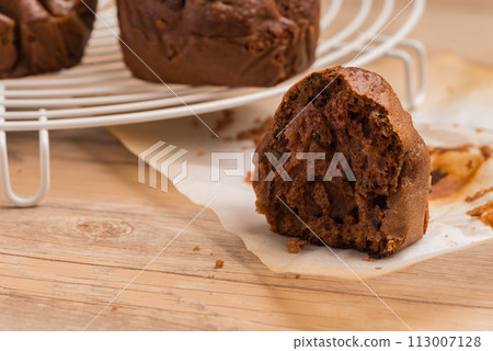 Baked chocolate muffins 113007128