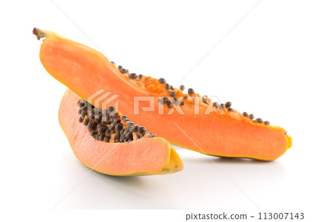 Slices of sweet papaya Slices of sweet papaya 113007143