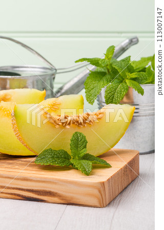 Honeydew melon 113007147