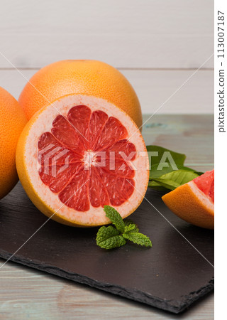 Ripe grapefruit Ripe grapefruit 113007187