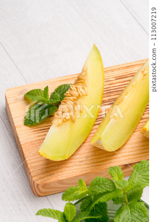 Honeydew melon Honeydew melon 113007219