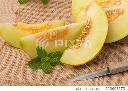 Honeydew melon Honeydew melon 113007275