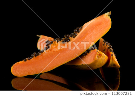 Fresh and tasty papaya Fresh and tasty papaya 113007281