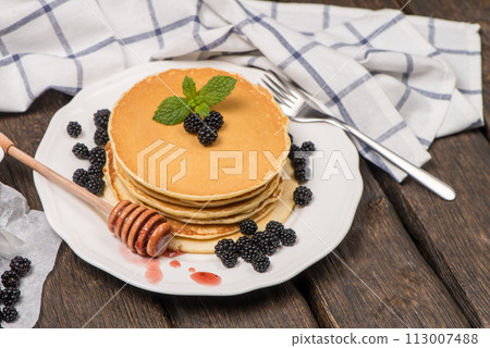Pancakes with fresh blackberries Pancakes with fresh blackberries 113007488