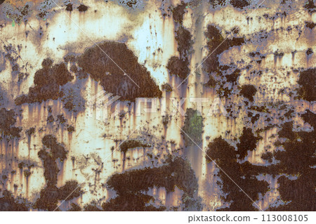 Old cracked abstract grunge vintage texture copy space sunny background, retro pattern. White irregular spots paint peeling of brown concrete or wooden wall or ceiling flat surface. Old cracked abstract grunge vintage texture copy space sunny background, retro pattern. White irregular spots paint peeling of brown concrete or wooden wall or ceiling flat surface. 113008105