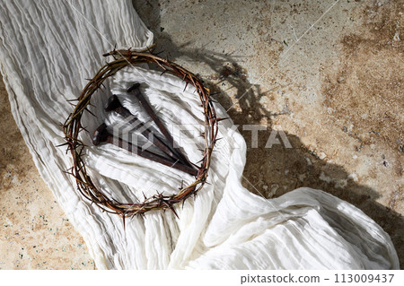 Easter background. Crown Of Thorns with white shroud. Crucifixion Of Jesus Christ 113009437