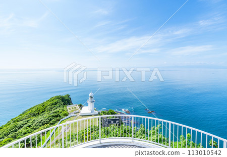 Muroran City, Hokkaido, a popular tourist destination overlooking the Pacific Ocean, Cape Chikyu and Cape Chikiu Lighthouse in summer Muroran City, Hokkaido, a popular tourist destination overlooking the Pacific Ocean, Cape Chikyu and Cape Chikiu Lighthouse in summer 113010542