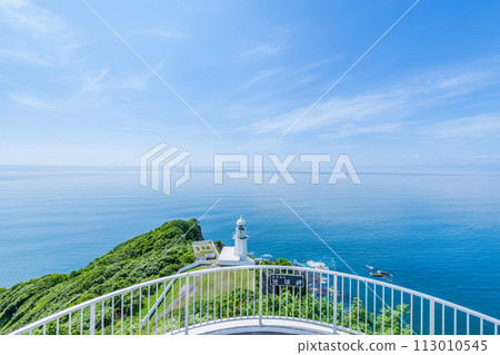 Muroran City, Hokkaido, a popular tourist destination overlooking the Pacific Ocean, Cape Chikyu and Cape Chikiu Lighthouse in summer Muroran City, Hokkaido, a popular tourist destination overlooking the Pacific Ocean, Cape Chikyu and Cape Chikiu Lighthouse in summer 113010545