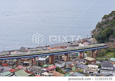 東海道本線 早川-睡川 JR 東日本 185 系列 C1 編組(大宮) Ippago 185 東海道本線 早川-睡川 JR 東日本 185 系列 C1 編組(大宮) Ippago 185 113010570