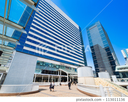 Shinagawa Station Konan Exit 113011136