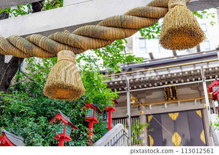 Shrine in the city Shrine in the city 113012561