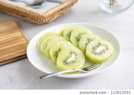 Sliced kiwifruit 113013501