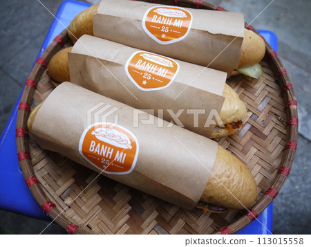 Vietnamese sandwich, banh mi 113015558