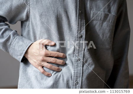 腹痛身體部位的男人 113015769