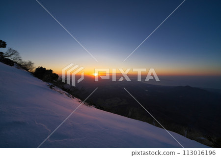 [Tottori Prefecture] Winter scenery of Daisen-Oki National Park [March] 113016196