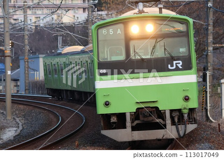 [JR West Japan] Series 201 (Yamato Line: Takaida Station) 113017049