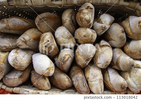 Detail of artisan and traditional bread, daily food, bakery Detail of artisan and traditional bread, daily food, bakery 113018042