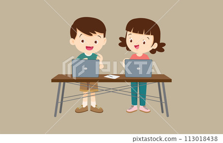 kids on online learning education courses 113018438