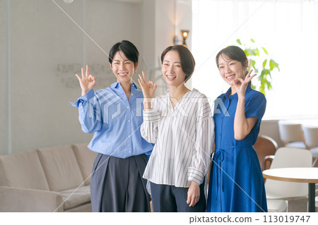 職業女性肖像 113019747