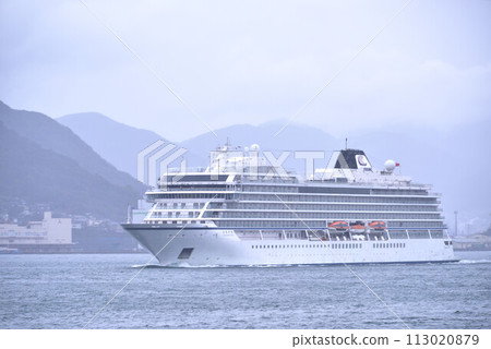 Kanmon Strait in the rain 113020879