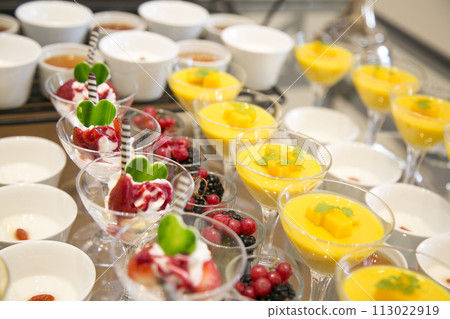 一杯美味的凍糕甜點 113022919