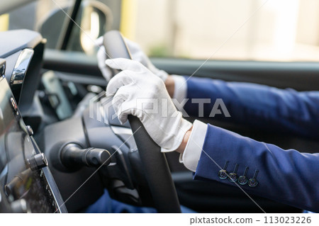 Driver middle male hand Driver middle male hand 113023226