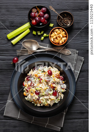 chicken grape salad with celery, cashew, parmesan 113023440