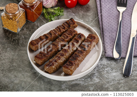 Grilled beef kebab minced meat 113025003