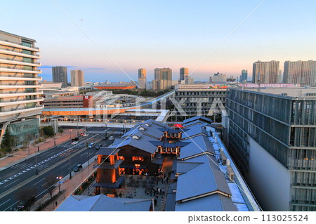 Toyosu New Market and Yurikamome at dusk 113025524