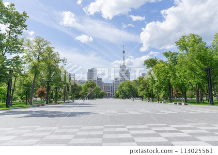 [Ukraine] Kharkiv, a skyscraper built during the Soviet era towering over the deserted Freedom Square 113025561