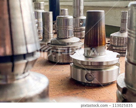 CNC tooling equipments with holder for cnc machine in factory. 113025835