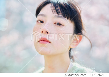 Beautiful woman portrait 113026710