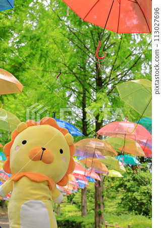群馬縣【甘樂綜合公園】傘天空與獅子絨毛玩具 群馬縣【甘樂綜合公園】傘天空與獅子絨毛玩具 113027696
