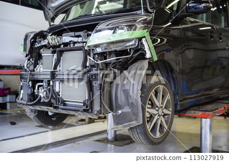 Automobile car grill front workshop maintenance shop image Automobile car grill front workshop maintenance shop image 113027919