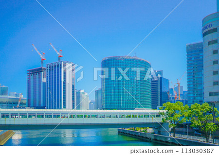 blue sky buildings in the city blue sky buildings in the city 113030387