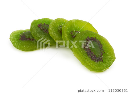 Slices of dry kiwi 113030561