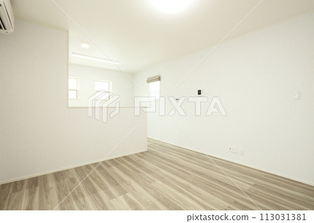 Stylish living dining kitchen image 113031381