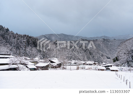 被雪掩埋的鄉村 被雪掩埋的鄉村 113033307