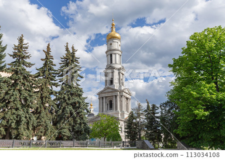 [Ukraine] Kharkiv, Cathedral of the Assumption seen through the green trees 113034108