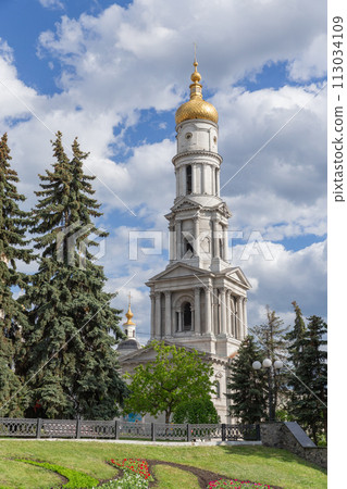[Ukraine] Kharkiv, Cathedral of the Assumption seen through the green trees 113034109