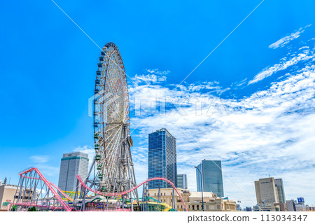 Yokohama Minatomirai cityscape Ferris wheel 113034347