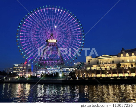 Night view of Minato Mirai reflected on the water surface Night view of Minato Mirai reflected on the water surface 113037226