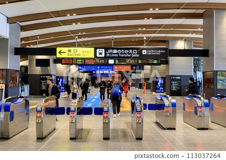 敦賀站大廳往來線特急轉乘引導線 113037264