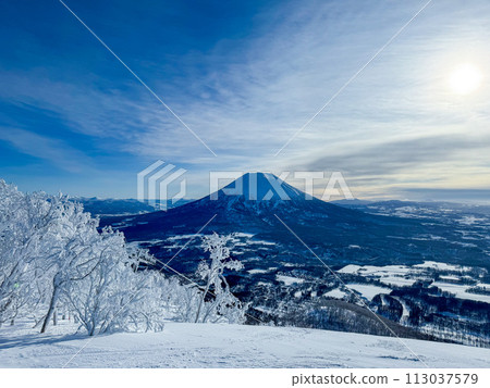 新雪谷村雪景與羊蹄山風景 113037579