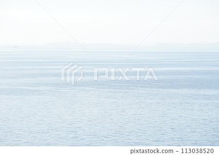 Calm sea, sparkling horizon 113038520