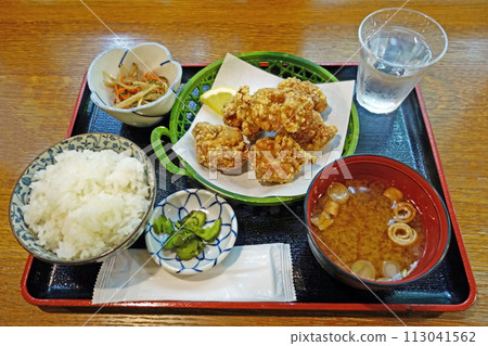 Fried fried chicken set 113041562
